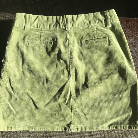 ✨FLASH SALE✨ Green Corduroy Skirt - Picture 2 of 2